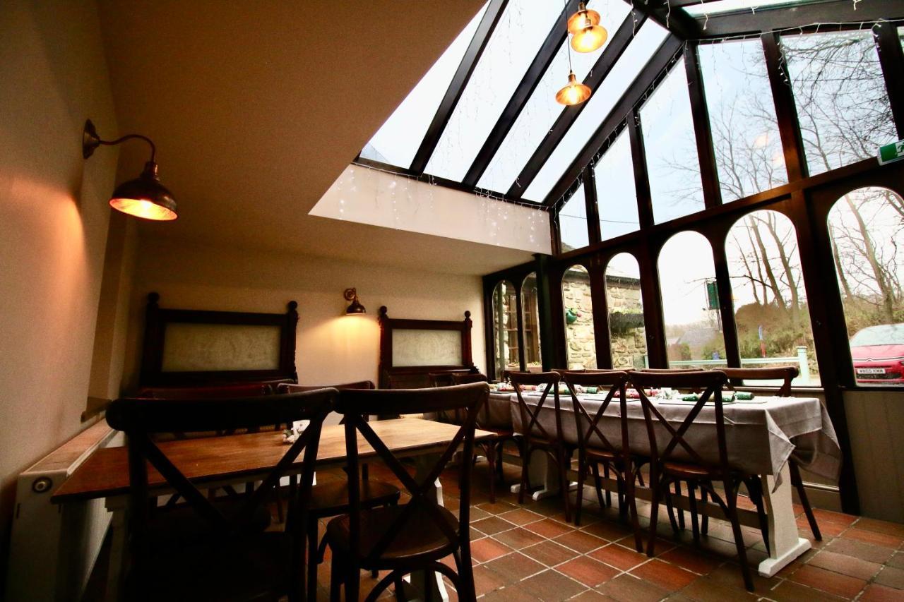 The Wolfe Inn Wolfscastle Хавърфордуест Екстериор снимка